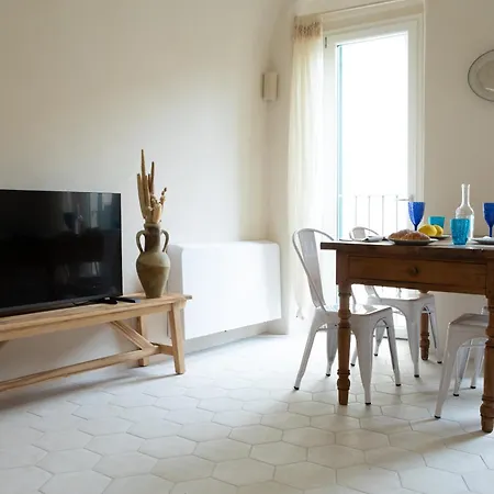 Mediterranean Diano Apartmán *